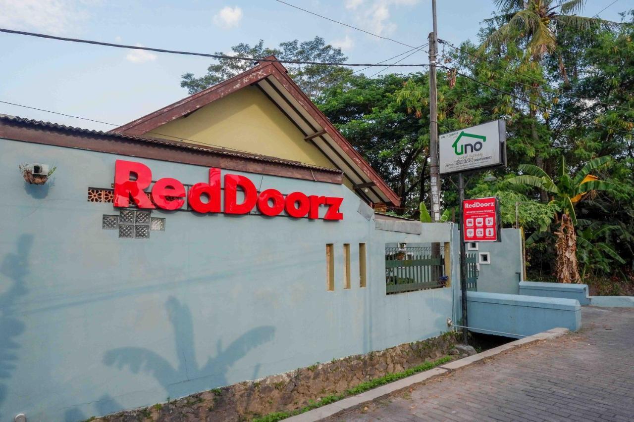 Reddoorz Near Institut Pertanian Yogyakarta Hotel Exterior photo